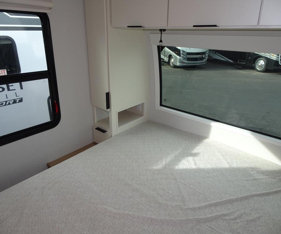 Thrive/18FBS/2026 image-5