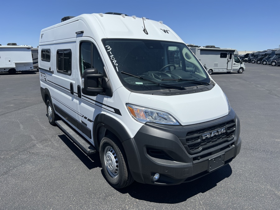 2027 Winnebago Solis Pocket 36A for Sale in Albuquerque, NM