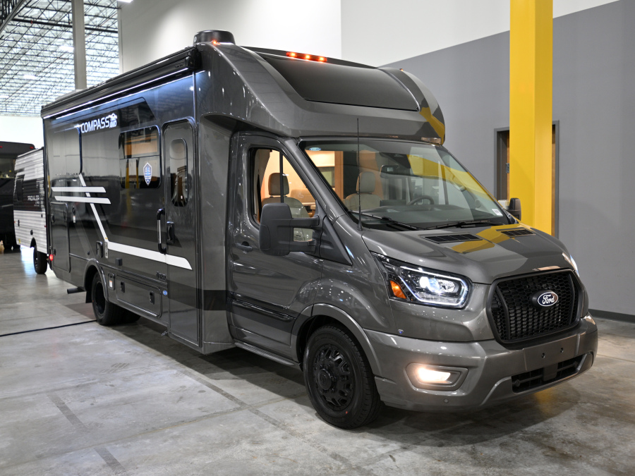 2027 Thor Motor Coach Compass AWD 24KB for Sale in FREMONT, CA