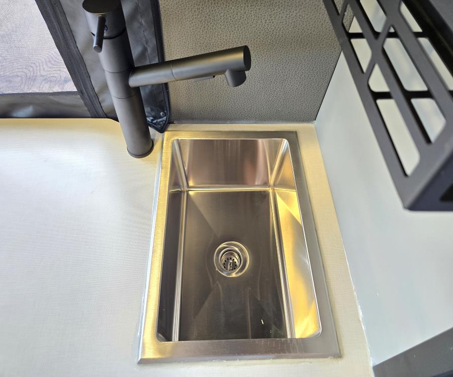 Revel/44E/2026 image-9