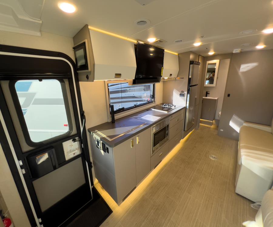 View/24D/2026 image-8