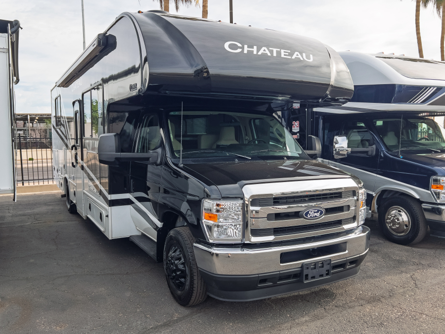 2027 Thor Motor Coach CHATEAU 28Z-PP  for Sale in FREMONT, CA