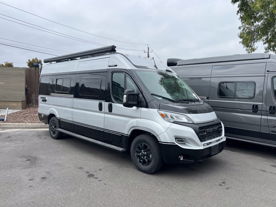 2027 Winnebago Travato 59K for Sale in W. Sacramento, CA